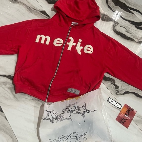 ZIP HOODIE MERCIE SIZE XL USED