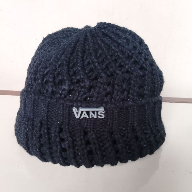 kupluk beanie bekas, branded