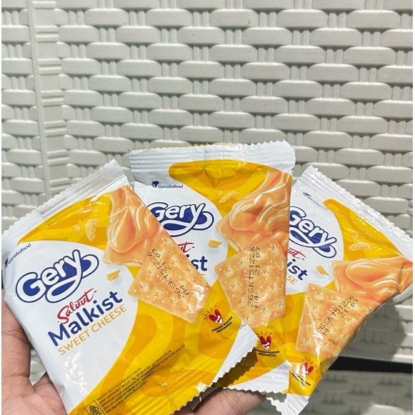 GERY SALUT MALKIST KEJU ECER MALKIST KEJU 18gr GERY SNACK ECER