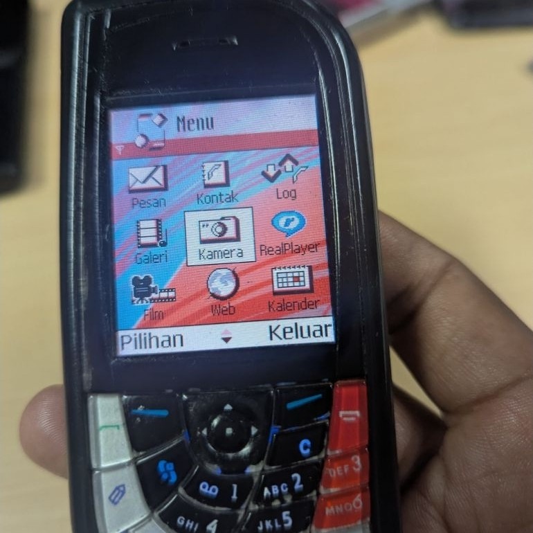 Nokia 7610