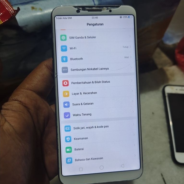 LCD PLUS FREM AJA OPPO F5 ORIGINAL COPOTAN NORMAL MINUS RETAK SEHELAI DAN ADA KROAK DI ATAS