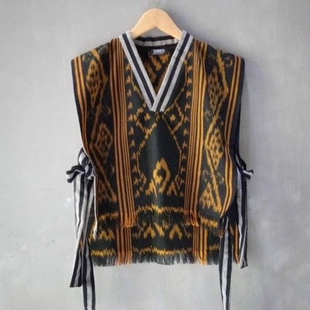 BATIK TENUN TORA VEST TENUN TROSO-ROMPI TENUN MOTIF NTT NTB