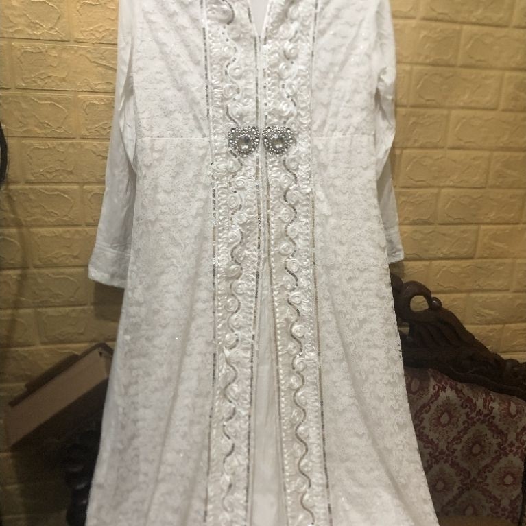 gamis brokat putih