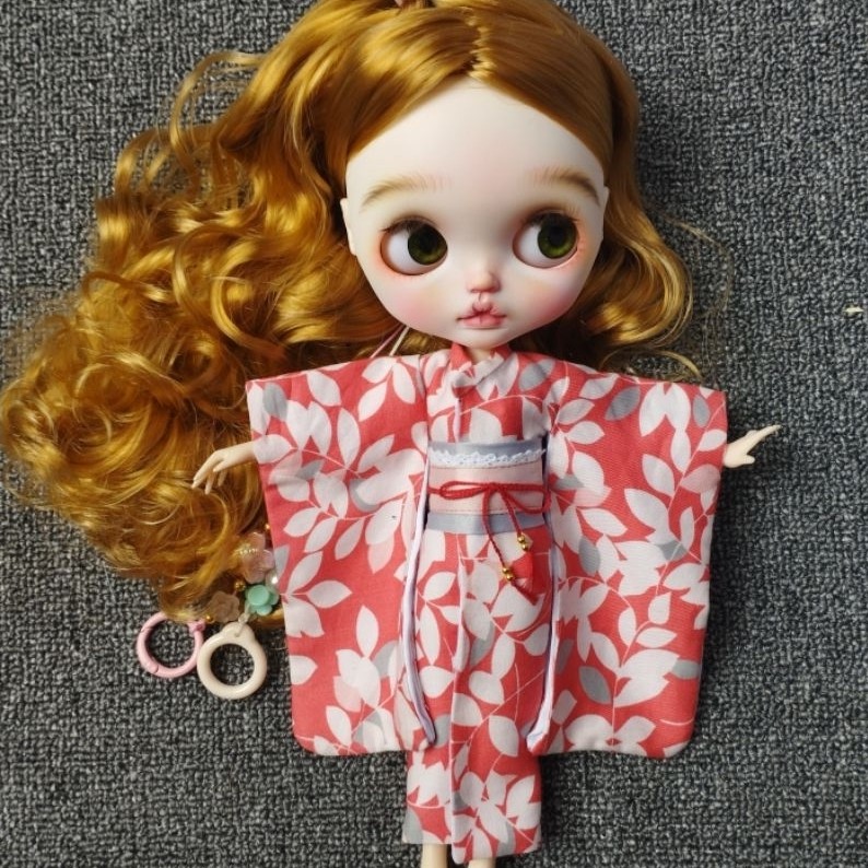 BAJU BLYTHE doll