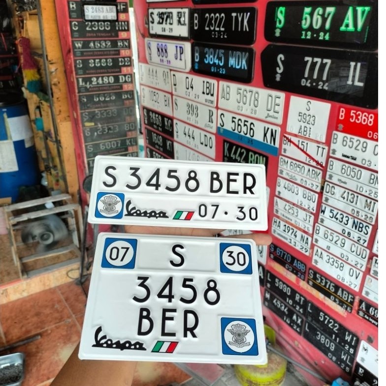 Plat Sepeda Kotak Vespa