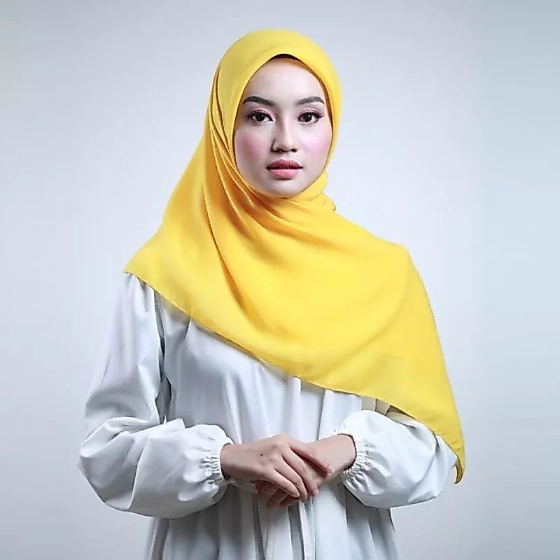 Hijab Bella Square Pollycotton Premium - Jilbab Segiempat Polos Warna Kuning Kenari ( Golkar )