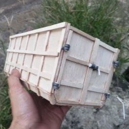 Bak Dump Miniatur Skala Truck Plastik Pintu Bisa Di Buka