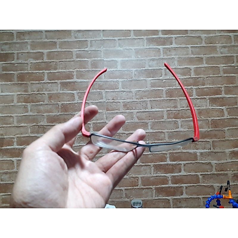 Service Kacamata Titanium