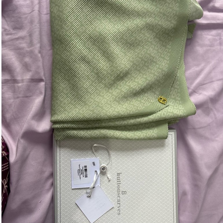 preloved scarf buttonscarves - tapis pleated pistachio