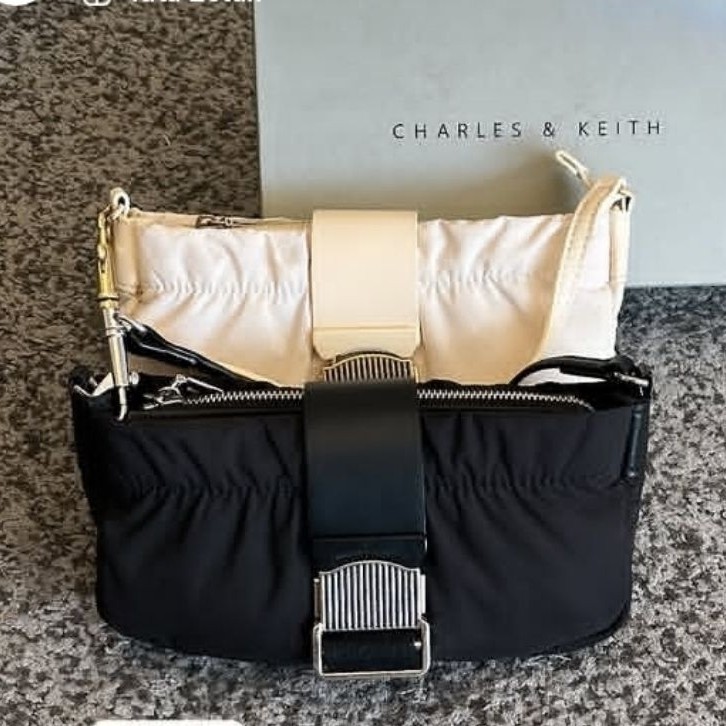 Handbag casual cnk/tas santai cnk/Handbag wanita import cnk/slingbag wanita cnk/slingbag size small 