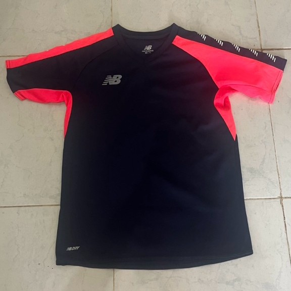 preloved baju olahraga new balan dryfit
