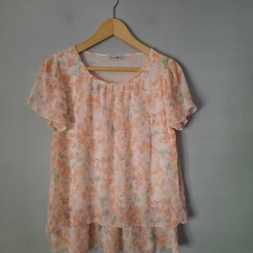 Preloved Blouse Bunga Rosa Cheri