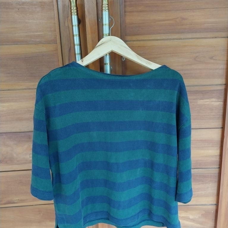 Kaos Over Size Uniqlo, Kaos garis uniqlo