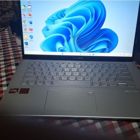 Asus Vivobook Ryzen 3 Second RAM 8 NVME 256