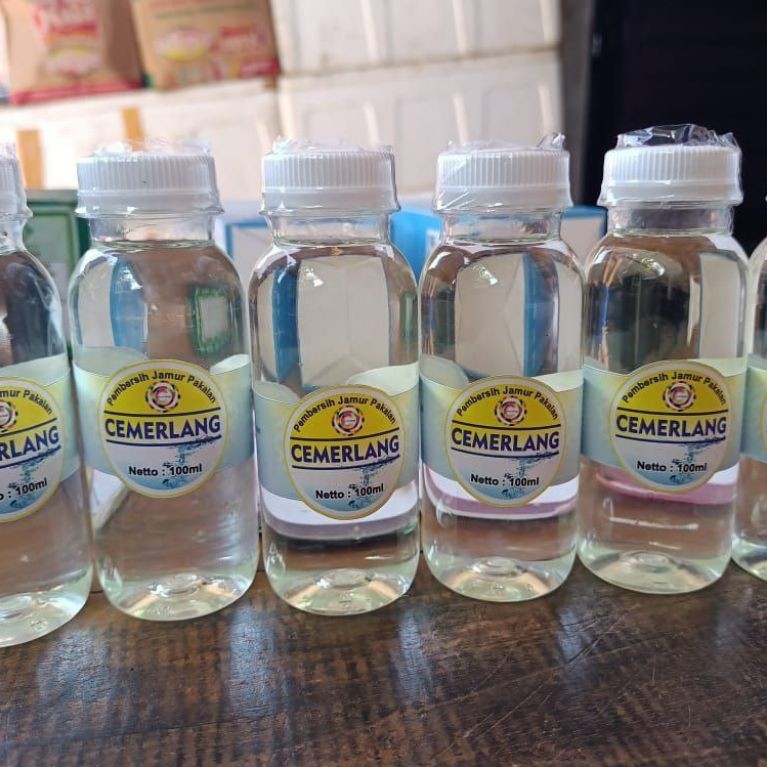 Cemerlang Pembersih Jamur Pakaian 100 Ml