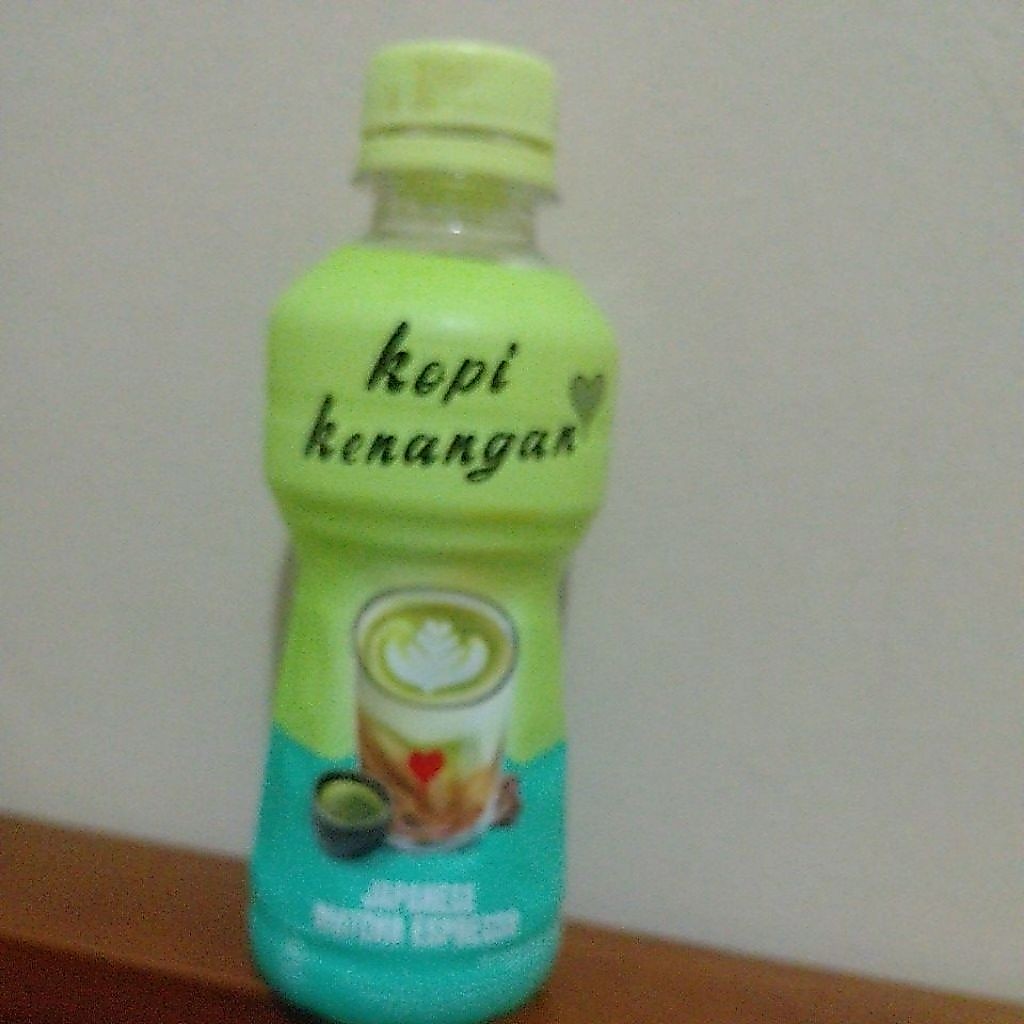 Botol plastik bekas kopi kenangan