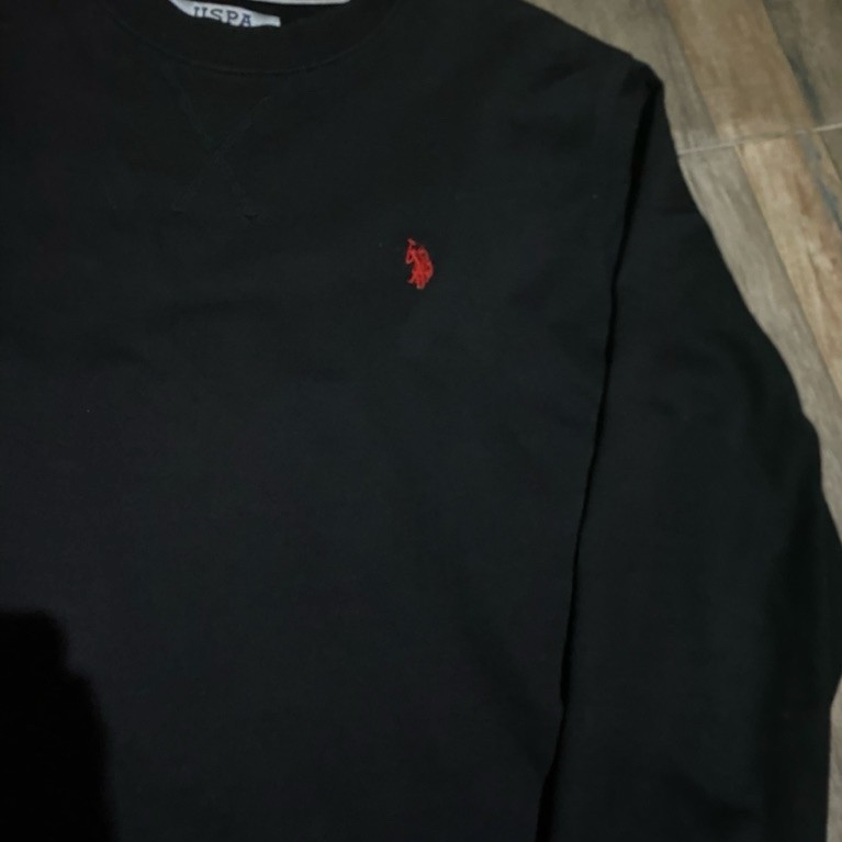 Crewneck Hitam Uspa Second