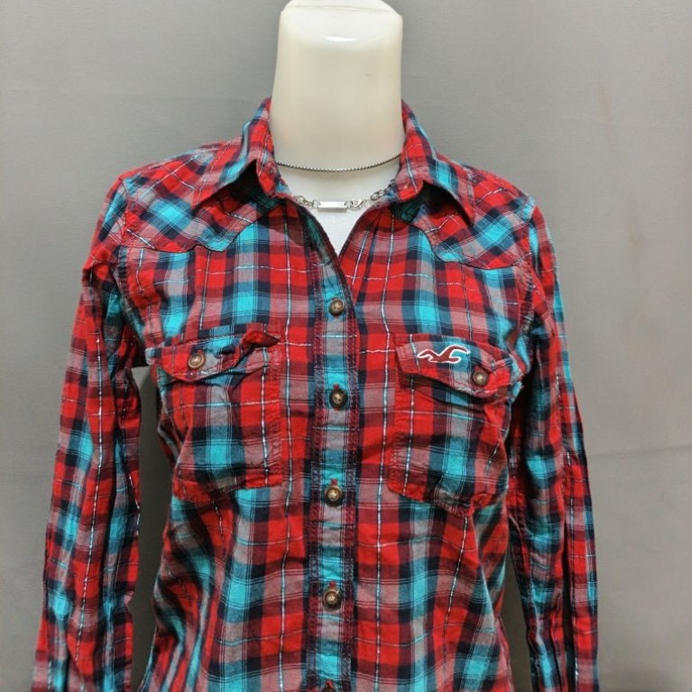 kemeja Hollister