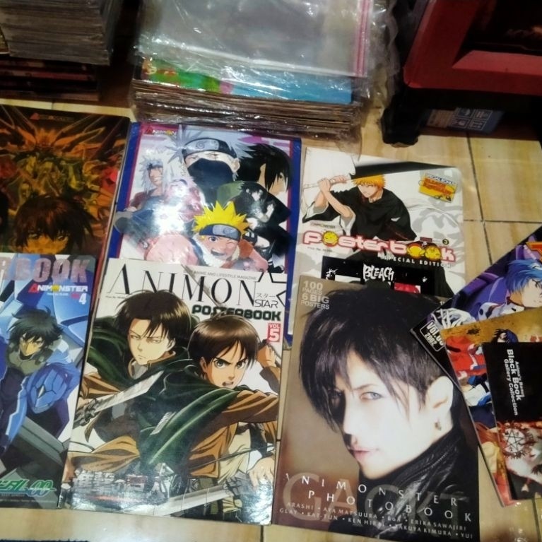 Majalah Posterbook Animonster 1-5 + Photobook Animonster 1st edition + Bonus