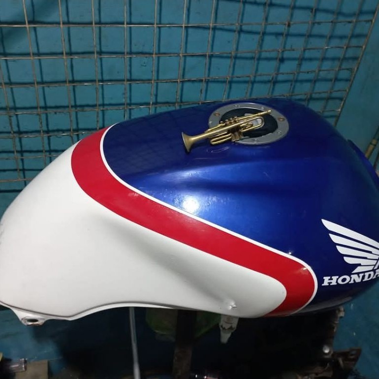 tangki cb400 VTEC original