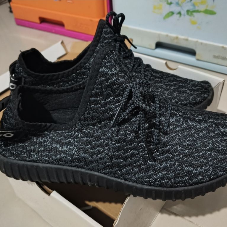 Leedoo Sepatu Pria Running Sneakers