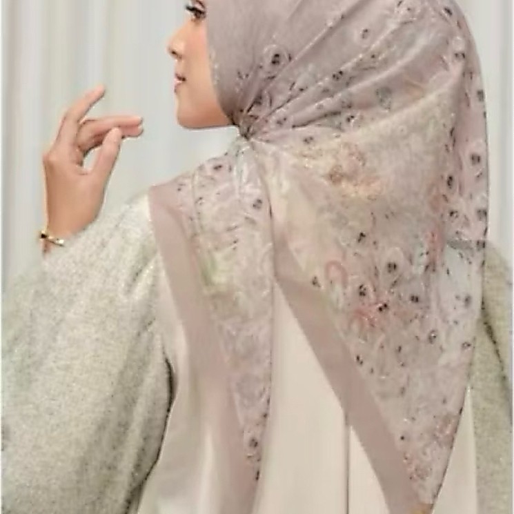 Buttonscarves The Ederra 2.0 Voile Square Milky