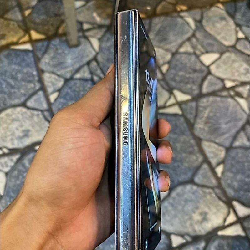 samsung Z fold 4 12/512 sein