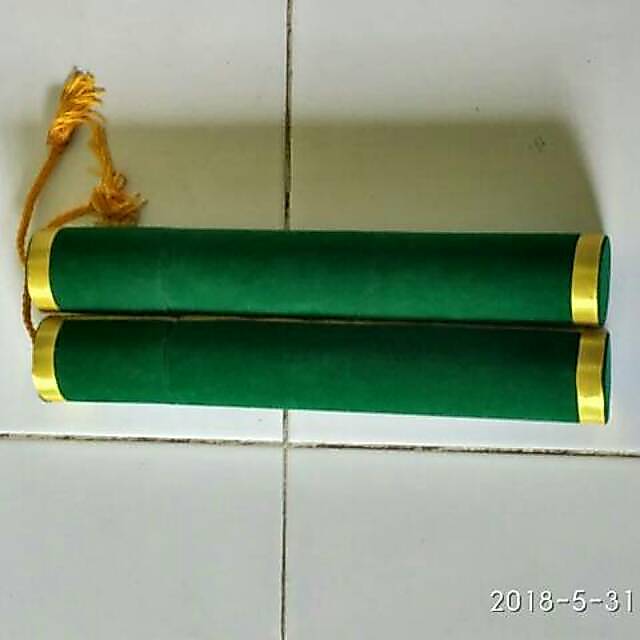 Tabung Toga dan Tabung Wisuda