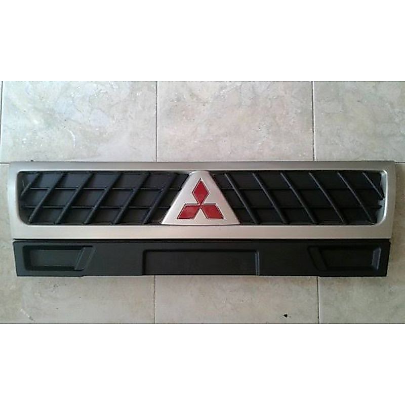 (8707) Grill Depan Tengah aja / Front Grill ONLY L300 Diesel New Tahun 2007-2022 Model Original Merk