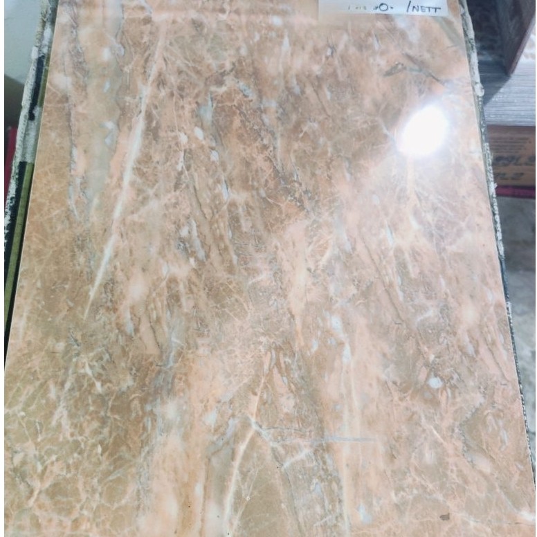 keramik Super Milan Alcora Red 30x42 cm /Dus (kilap) tebal
