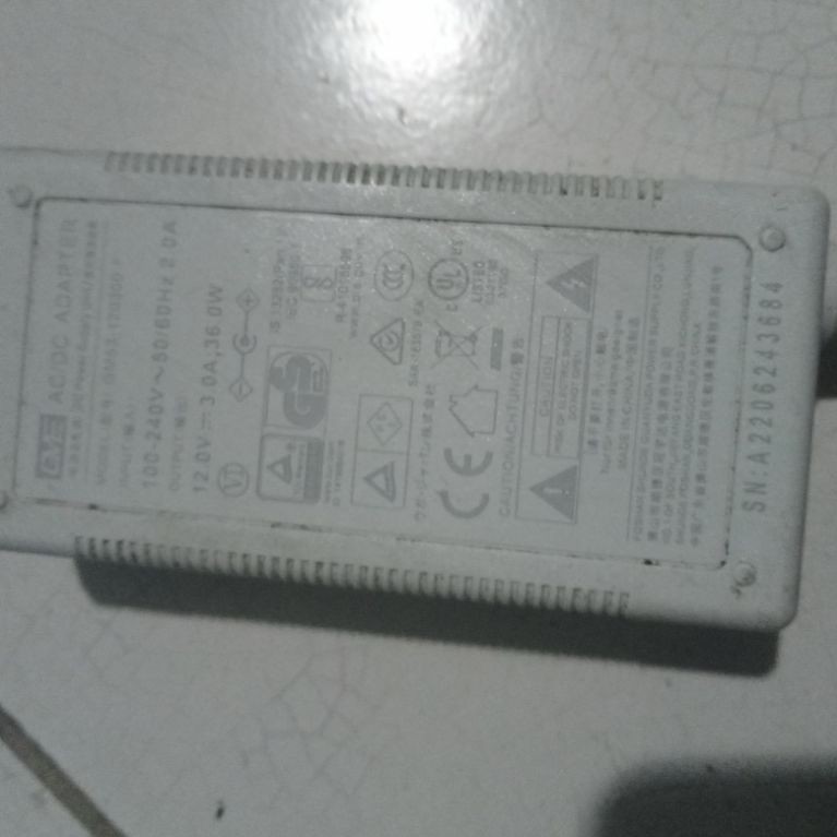 adaptor lampu LED