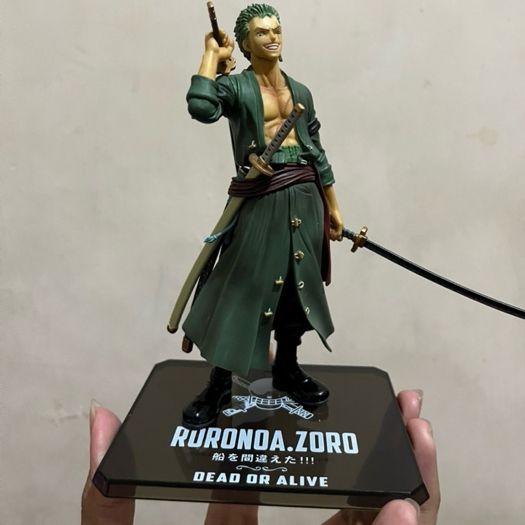 Fzo Roronoa Zoro New World Original( Rare Item)
