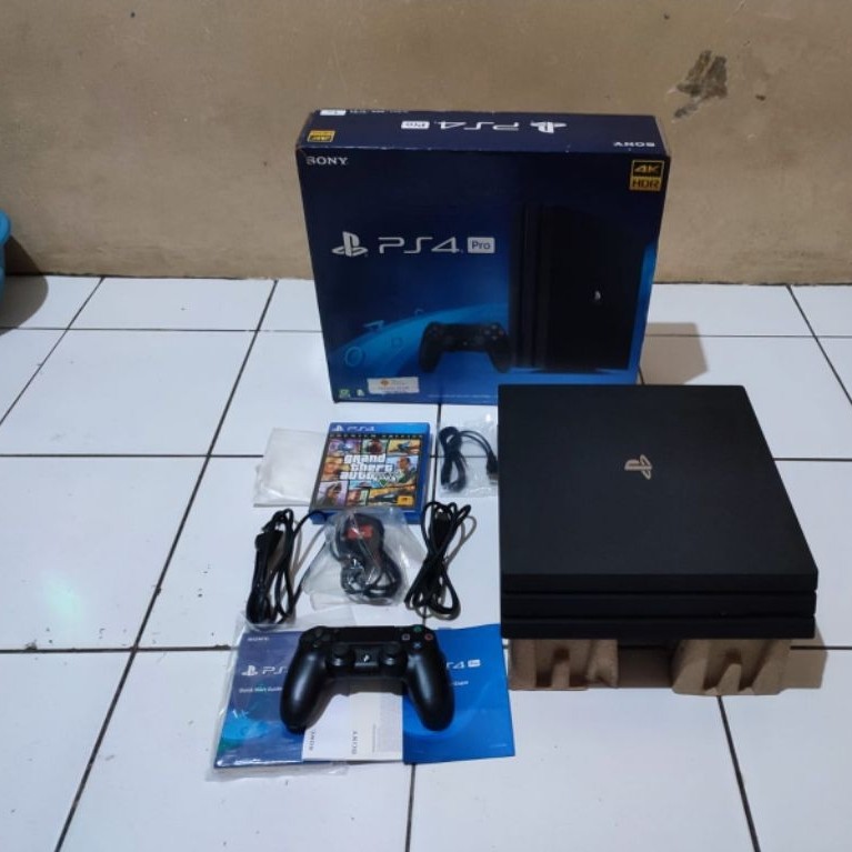 Ps4 Pro CUH 7218B Bekas garansi resmi