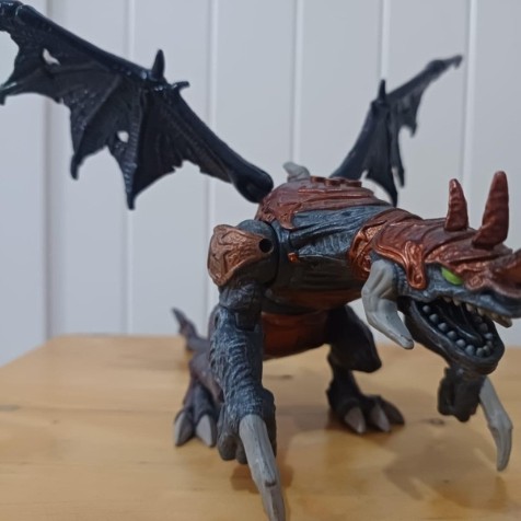 MEGA BLOKS 9849 - Dragon Metal Ages IRASCOR (Copper Dragon)