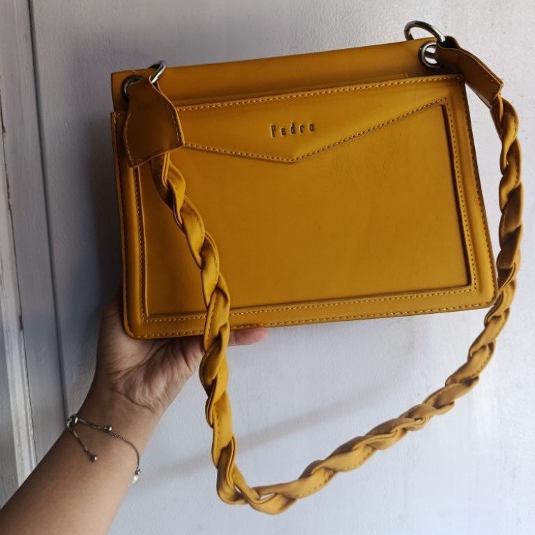 preloved tas ada tali panjang