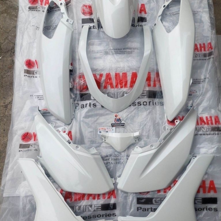 FULL SET BODY HALUS NMAX OLD PUTIH ASLI ORIGINAL YAMAHA 2015-2019