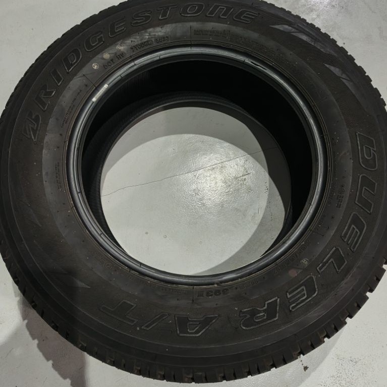 Bridgestone Dueler A/T  265/65 R17