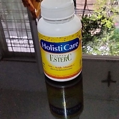 holisticareESTER C