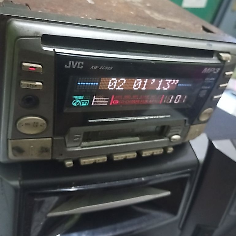 tape mobil JVC