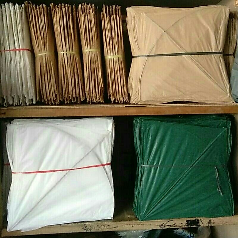 (PAKET 100PCS) Layang POLOS SUKABUMI Layangan Aduan Mainan Anak