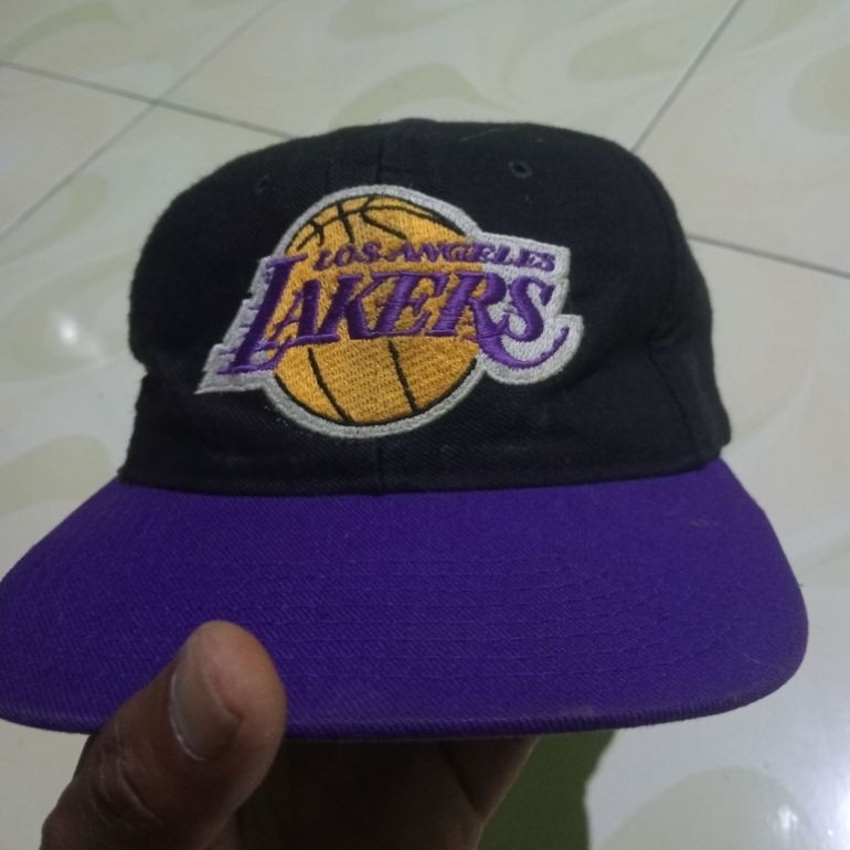 TOPI VINTAGE LAKERS