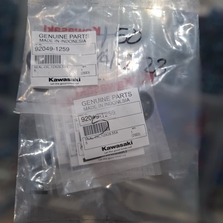 OIL SEAL WATERPUMP NINJA R RR SS