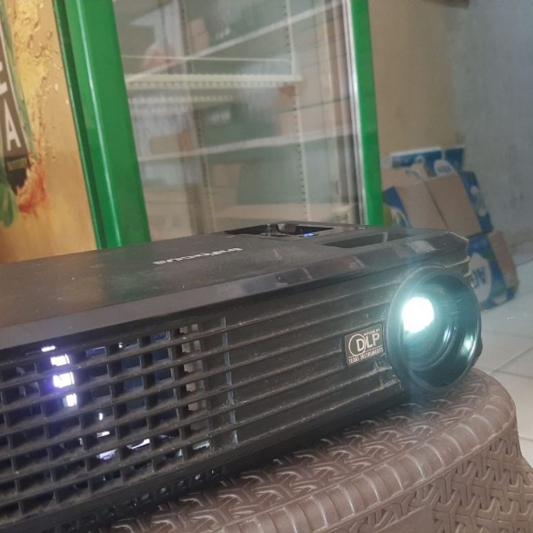 Proyektor DLP Infocus X6 SVGA 2000AL
