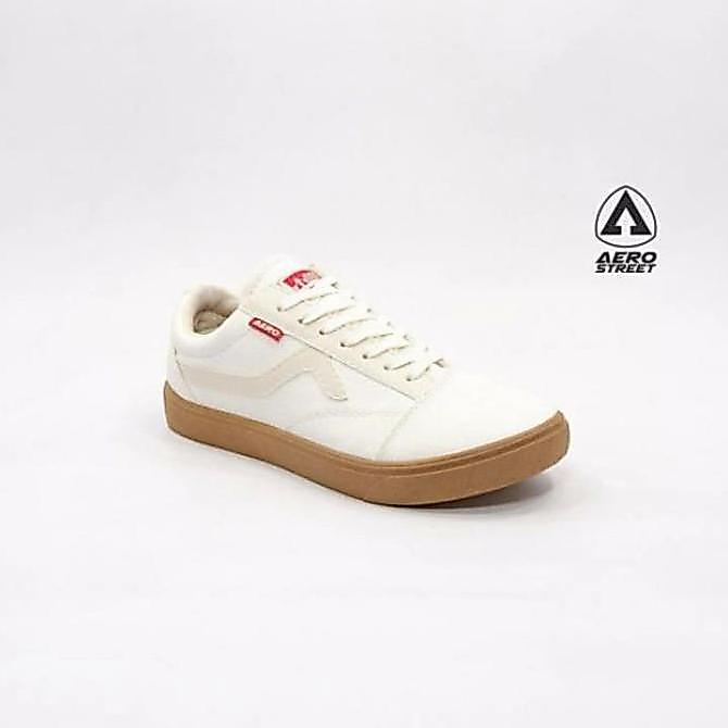 AEROSTREET MASSIVE LOW GUM PUTIH/WHITE 100% ORIGINAL