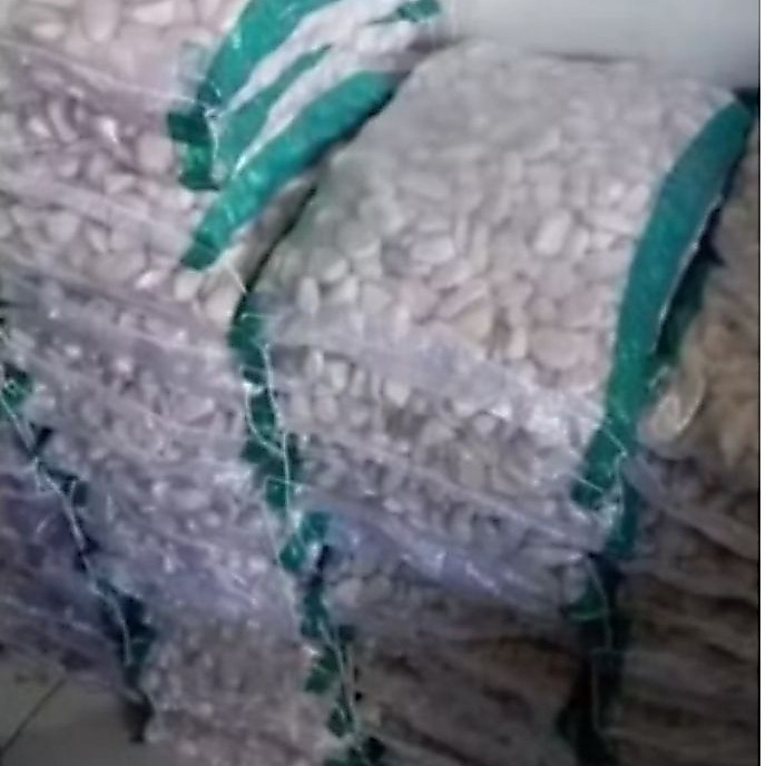 batu koral putih 10kg/batu koral taman 10kg/batu koral karungan
