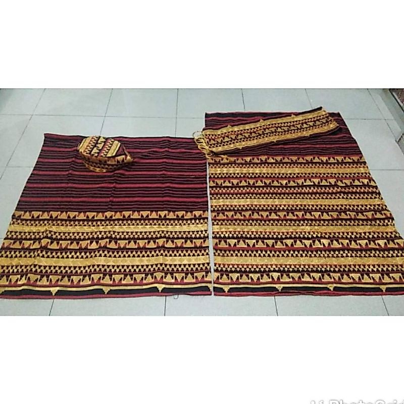 Sarung kain tradisional tapis Lampung bordir abung