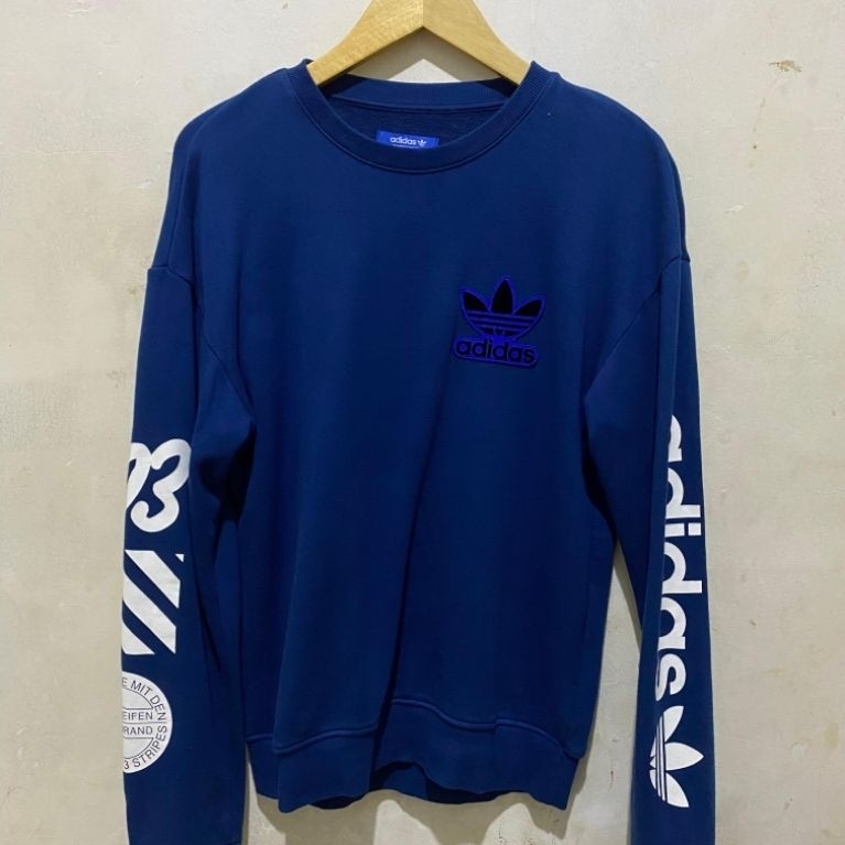 Preloved Crewneck Adidas Bunga