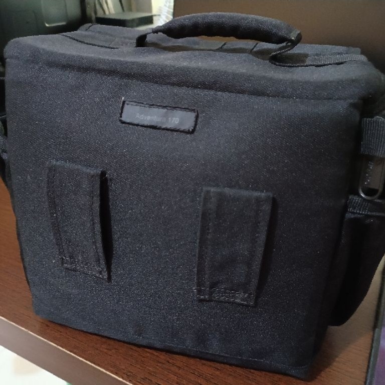 Tas Camera LowePro Adventura 170