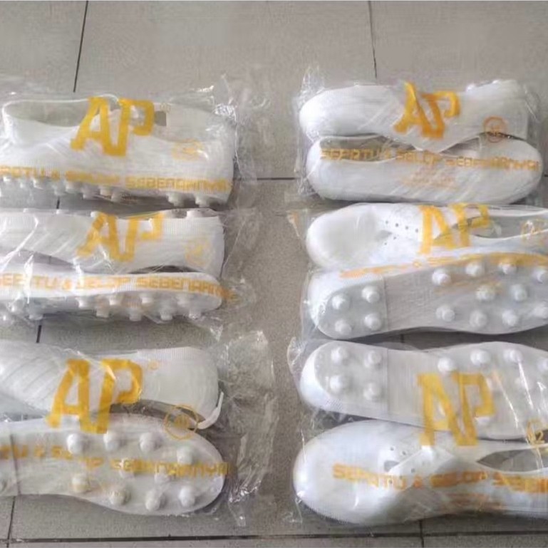AP sepatu duri