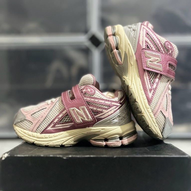 Sepatu Anak Preloved/Second Kids NB 1906R Insole 17 cm